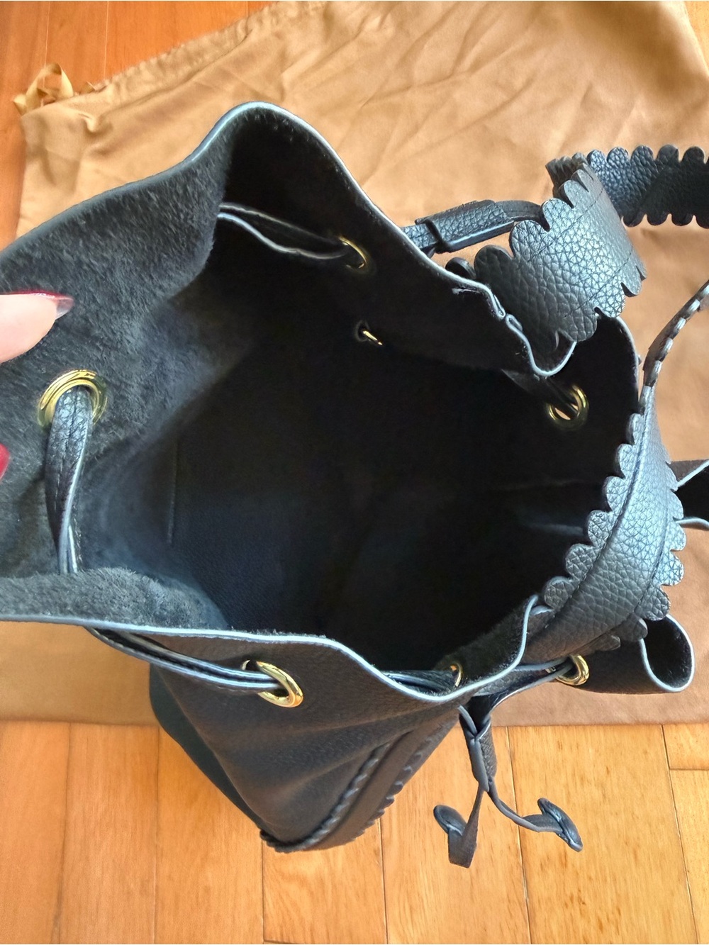 Stoney Clover Lane Leather Henrietta Bucket Bag Noir Black - Picture 12 of 16